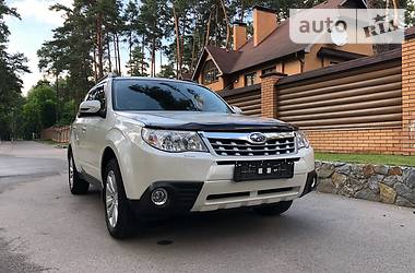 Внедорожник / Кроссовер Subaru Forester 2012 в Киеве