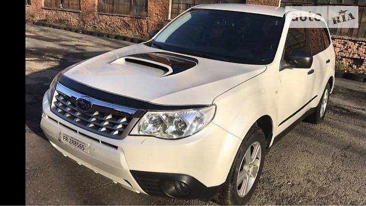 Позашляховик / Кросовер Subaru Forester 2011 в 
