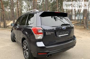 Позашляховик / Кросовер Subaru Forester 2017 в Києві
