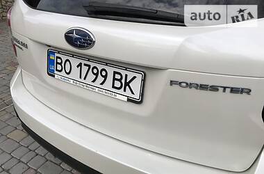 Позашляховик / Кросовер Subaru Forester 2014 в 