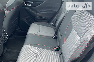 Позашляховик / Кросовер Subaru Forester 2019 в 