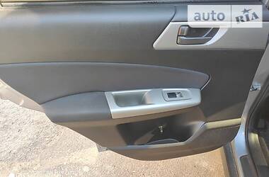 Позашляховик / Кросовер Subaru Forester 2010 в 