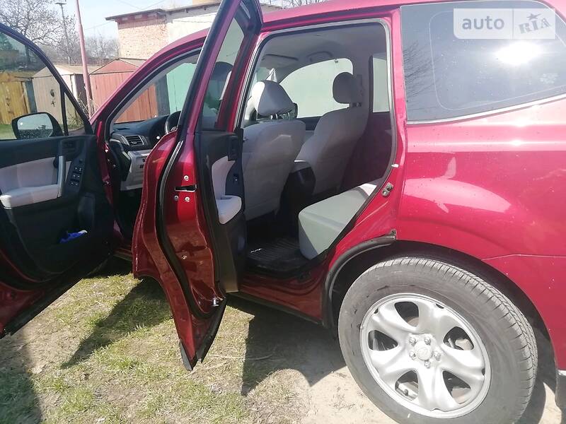 Позашляховик / Кросовер Subaru Forester 2015 в Львові
