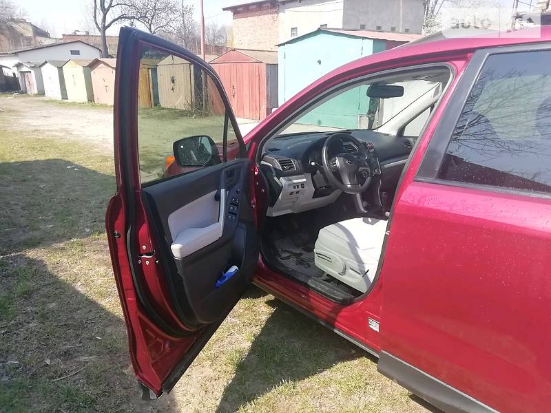 Позашляховик / Кросовер Subaru Forester 2015 в Львові