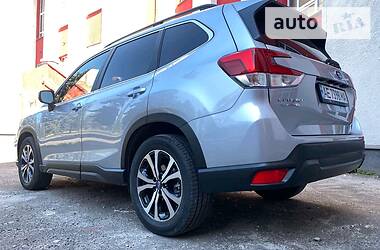 Позашляховик / Кросовер Subaru Forester 2018 в 