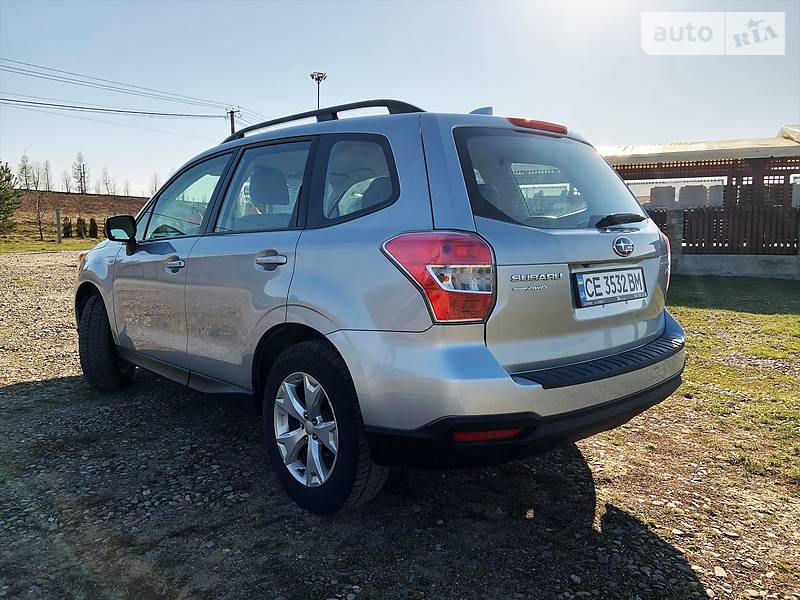 Позашляховик / Кросовер Subaru Forester 2015 в Чернівцях