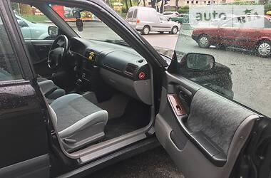 Універсал Subaru Forester 1998 в 
