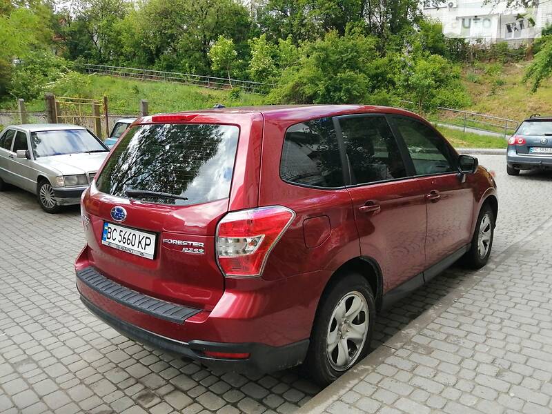Позашляховик / Кросовер Subaru Forester 2015 в Львові