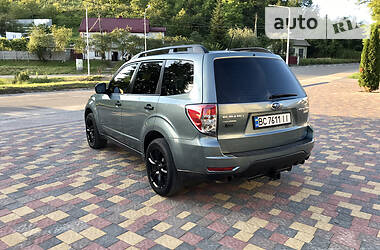 Внедорожник / Кроссовер Subaru Forester 2011 в Львове