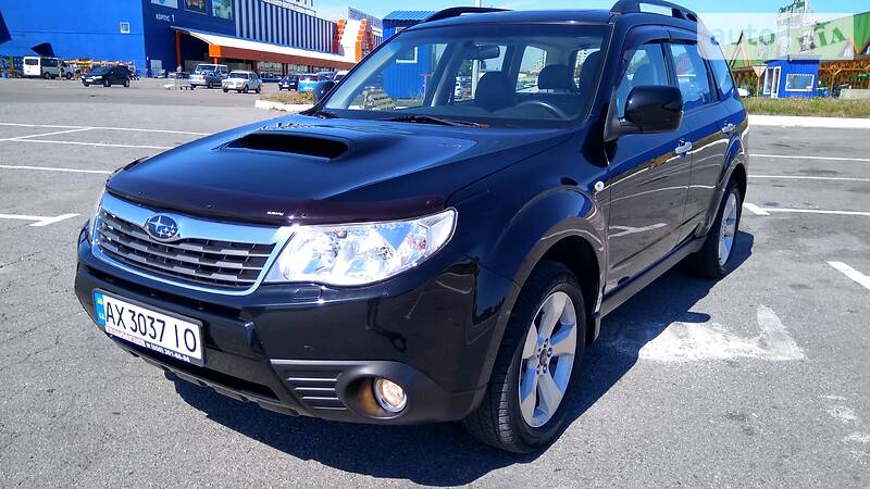 Позашляховик / Кросовер Subaru Forester 2010 в 