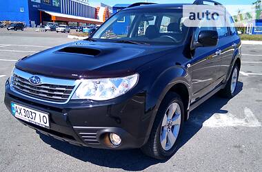 Позашляховик / Кросовер Subaru Forester 2010 в 