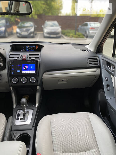 Позашляховик / Кросовер Subaru Forester 2014 в Києві