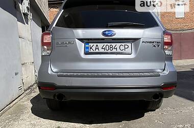 Позашляховик / Кросовер Subaru Forester 2016 в Києві