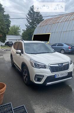 Позашляховик / Кросовер Subaru Forester 2020 в Києві