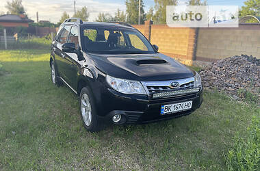 Позашляховик / Кросовер Subaru Forester 2011 в Сарнах