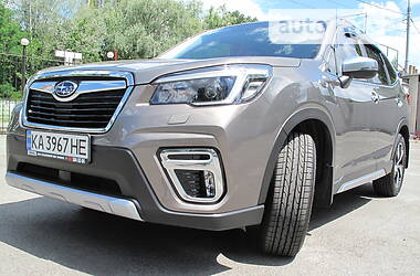 Внедорожник / Кроссовер Subaru Forester 2021 в Киеве