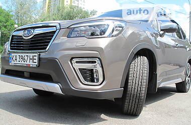 Внедорожник / Кроссовер Subaru Forester 2021 в Киеве