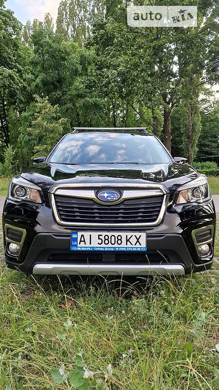 Внедорожник / Кроссовер Subaru Forester 2020 в Киеве