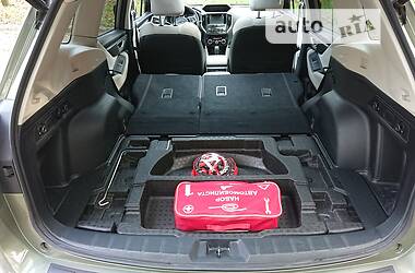 Внедорожник / Кроссовер Subaru Forester 2018 в 