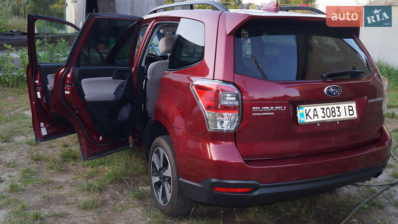 Внедорожник / Кроссовер Subaru Forester 2018 в Киеве