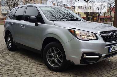 Внедорожник / Кроссовер Subaru Forester 2018 в Залещиках