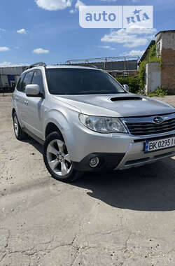 Внедорожник / Кроссовер Subaru Forester 2010 в Николаеве