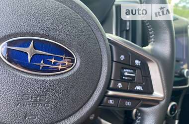 Позашляховик / Кросовер Subaru Forester 2021 в 