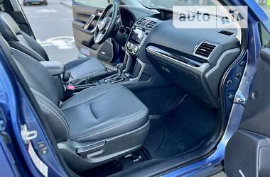 Внедорожник / Кроссовер Subaru Forester 2017 в 