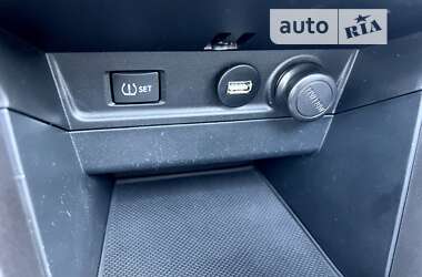 Внедорожник / Кроссовер Subaru Forester 2017 в 