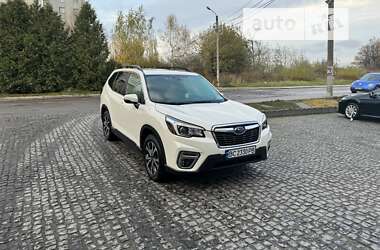 Внедорожник / Кроссовер Subaru Forester 2018 в Львове