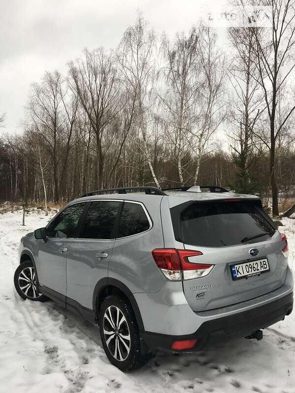 Внедорожник / Кроссовер Subaru Forester 2022 в Киеве