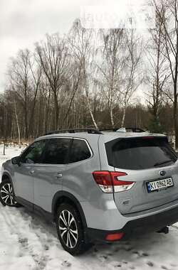 Позашляховик / Кросовер Subaru Forester 2022 в Києві