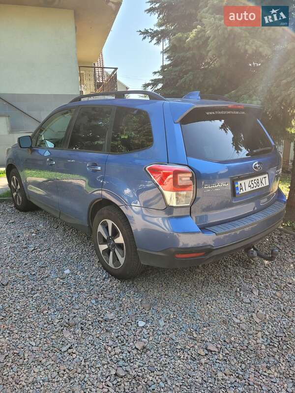 Позашляховик / Кросовер Subaru Forester 2016 в Києві