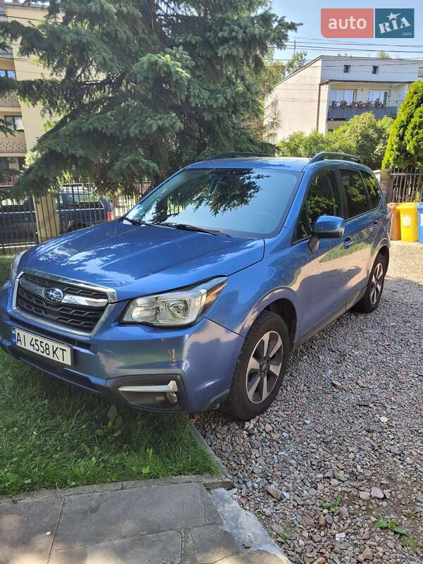 Позашляховик / Кросовер Subaru Forester 2016 в Києві