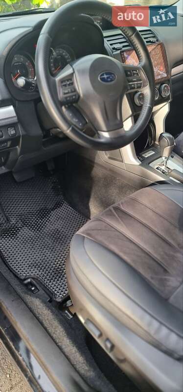 Внедорожник / Кроссовер Subaru Forester 2013 в Днепре