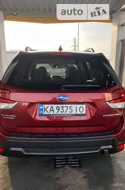 Позашляховик / Кросовер Subaru Forester 2019 в Києві