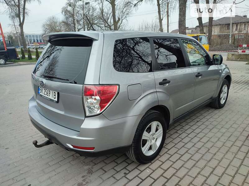 Внедорожник / Кроссовер Subaru Forester 2010 в Ровно