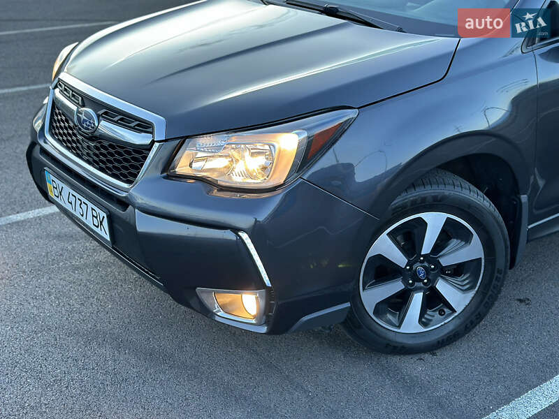 Позашляховик / Кросовер Subaru Forester 2017 в Рівному
