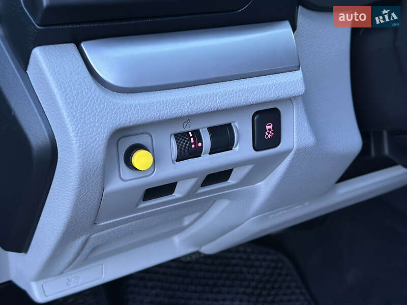 Позашляховик / Кросовер Subaru Forester 2017 в Рівному