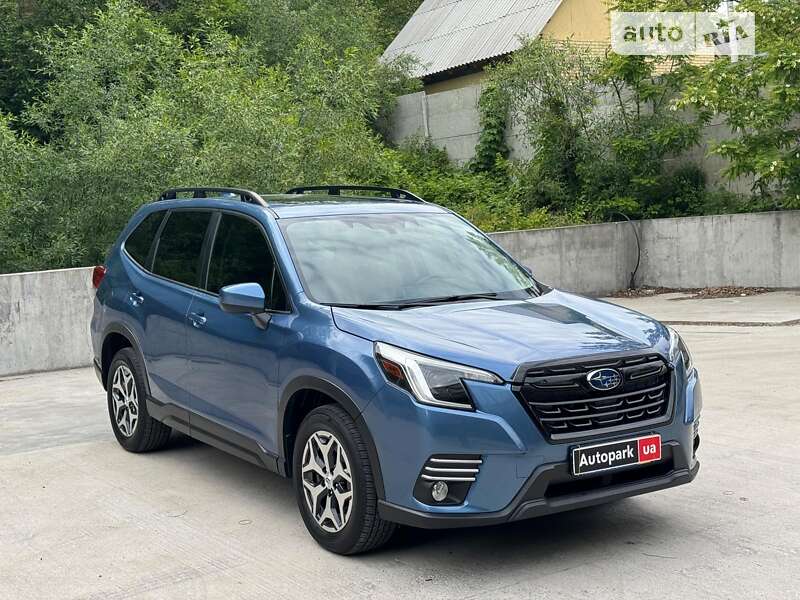 Внедорожник / Кроссовер Subaru Forester 2022 в Киеве