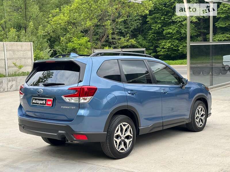 Внедорожник / Кроссовер Subaru Forester 2022 в Киеве