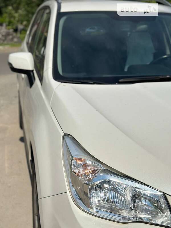 Позашляховик / Кросовер Subaru Forester 2015 в Дніпрі