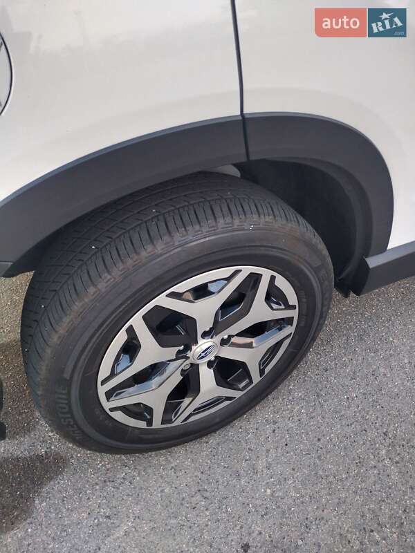 Внедорожник / Кроссовер Subaru Forester 2022 в Днепре