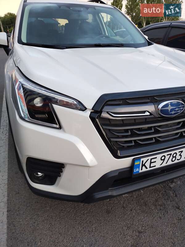 Внедорожник / Кроссовер Subaru Forester 2022 в Днепре
