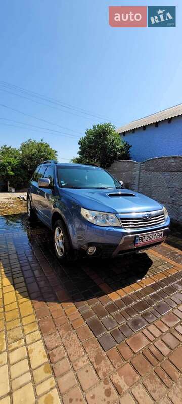 Внедорожник / Кроссовер Subaru Forester 2010 в 