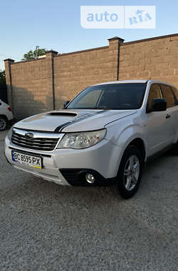 Внедорожник / Кроссовер Subaru Forester 2010 в Львове