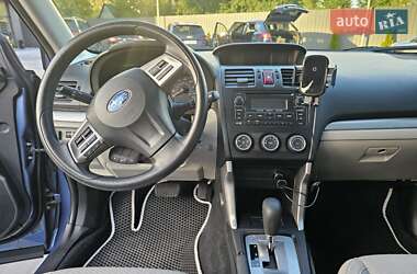 Внедорожник / Кроссовер Subaru Forester 2014 в 