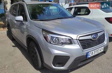 Внедорожник / Кроссовер Subaru Forester 2018 в 