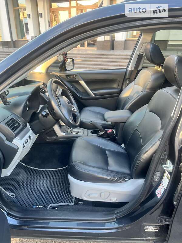Позашляховик / Кросовер Subaru Forester 2014 в Черкасах