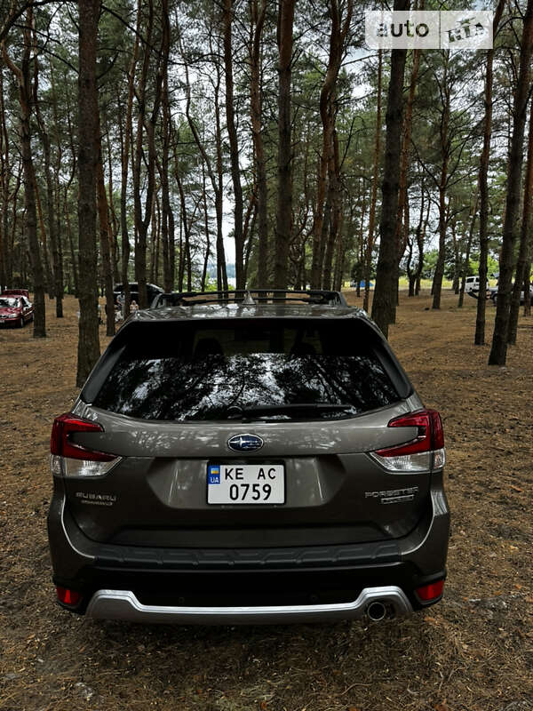 Позашляховик / Кросовер Subaru Forester 2021 в Дніпрі